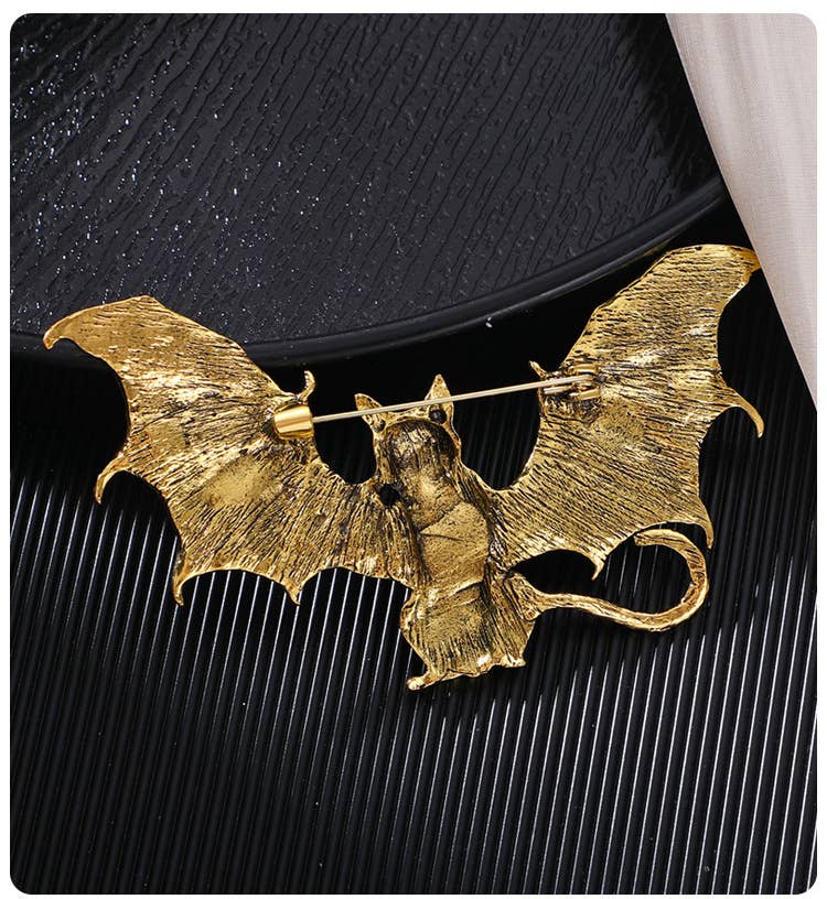 Winged cat brooch, bat-shaped flying cat pin