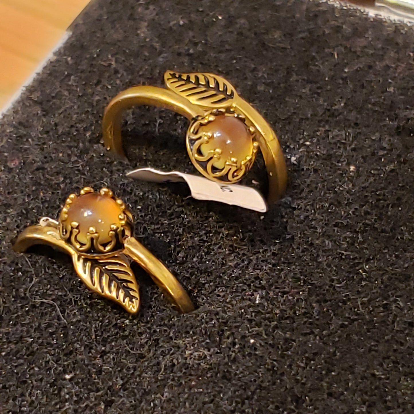 Feather mood ring