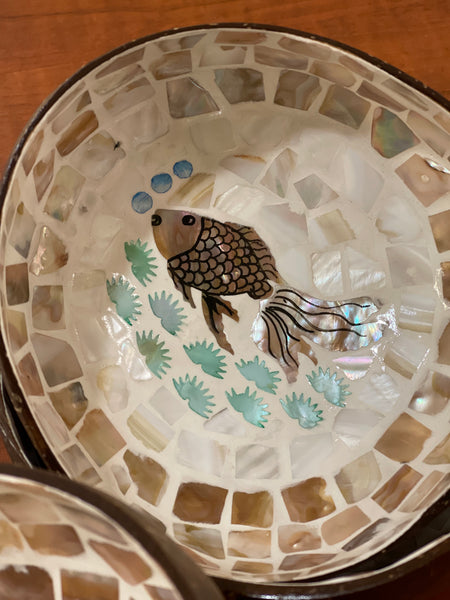 Fish design mosaic inlay coconut shell bowl