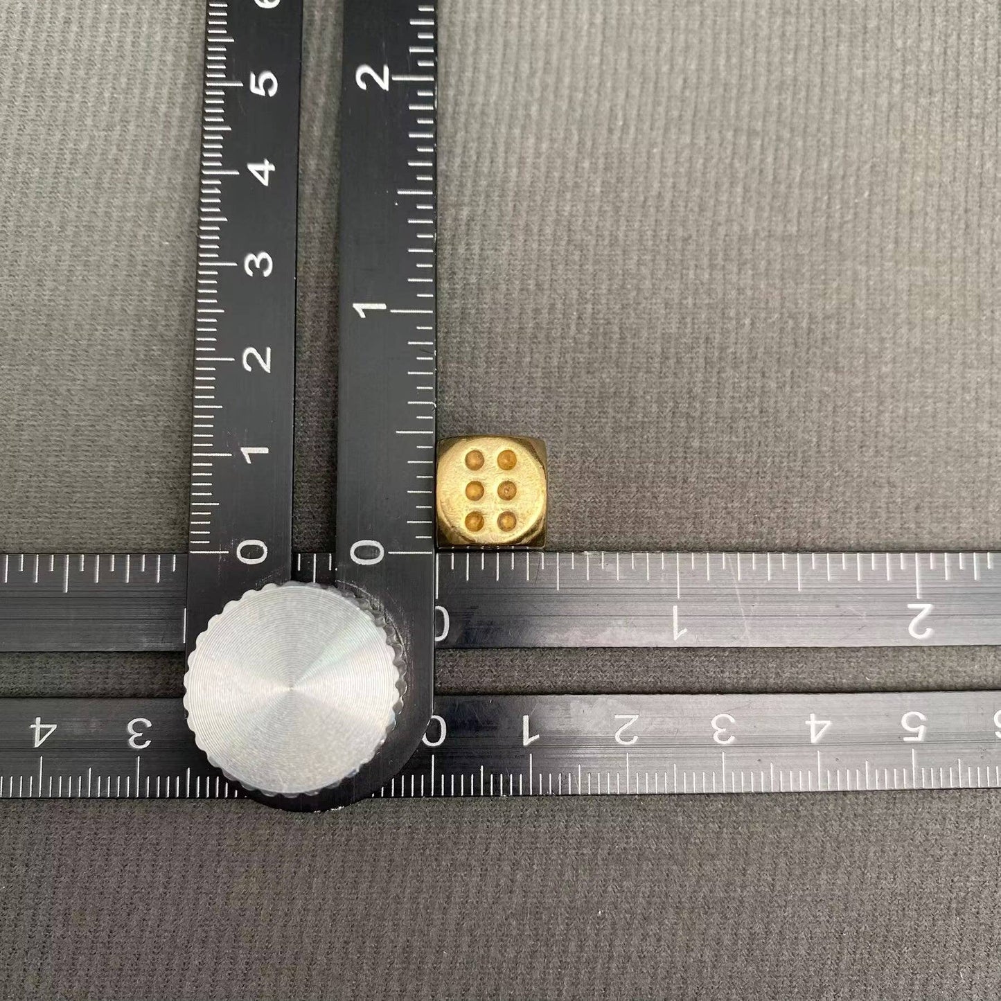 1pc Brass Dice