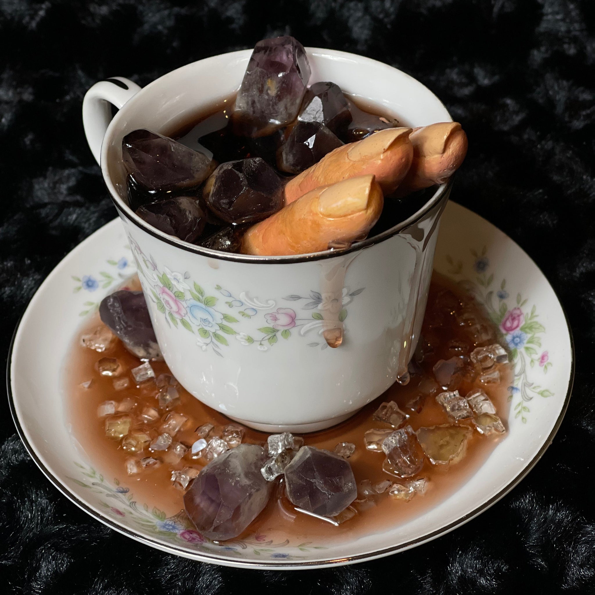 Amethyst & Fingers teacup set