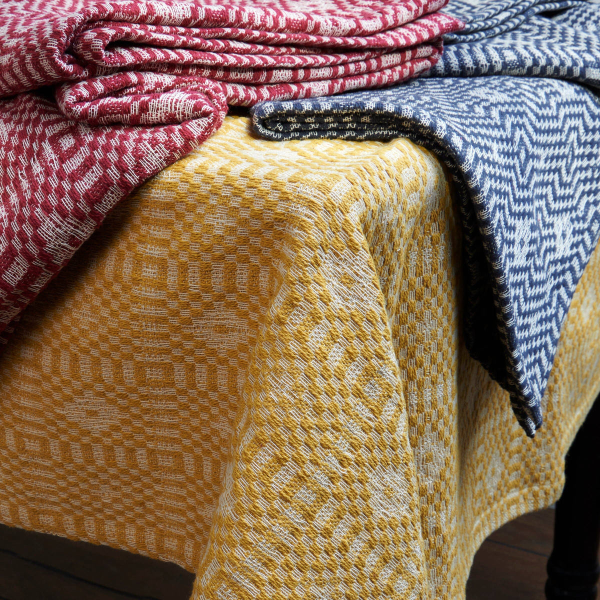 Gold Diamonds Tablecloth