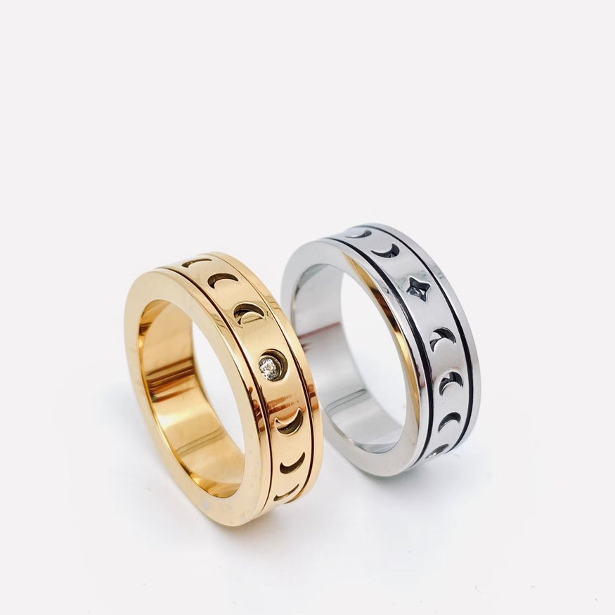 Moon & Star spinner ring