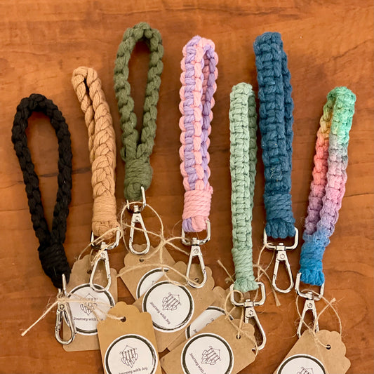 Macramé wristlet keychain