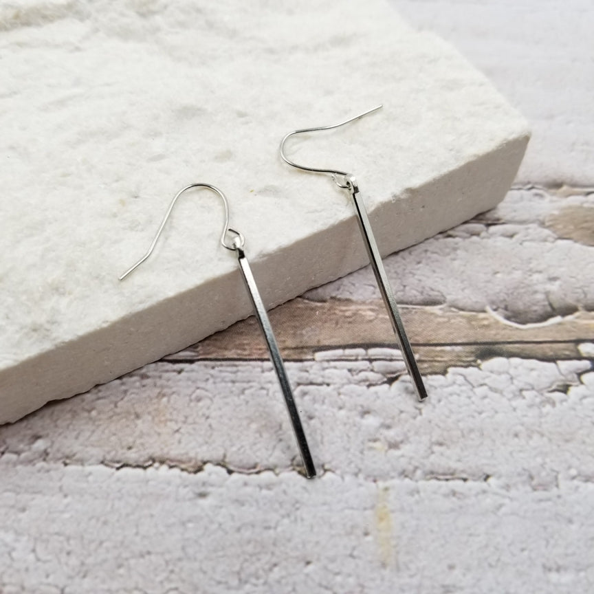 Simple metal stick earrings