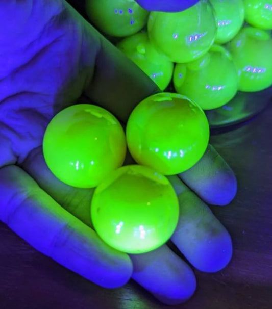 Uranium glass ball