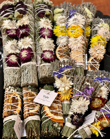 Floral dried bundles